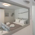 White W4 New In Appartement Naousa