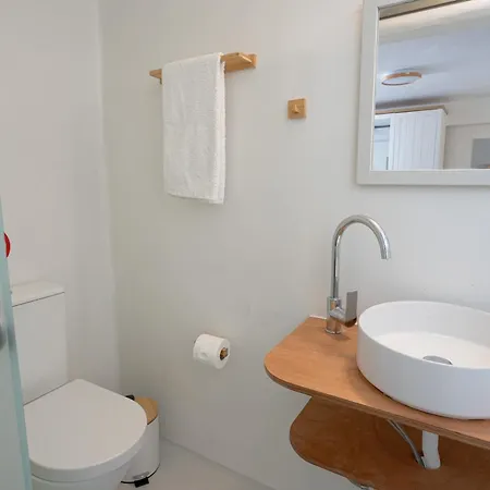 Apartament White W4 New In Nausa