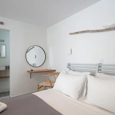 White W4 New In Náoussa