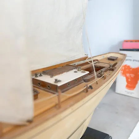 White W4 New In * Náoussa