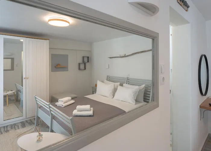 White W4 New In Apartamento Naousa