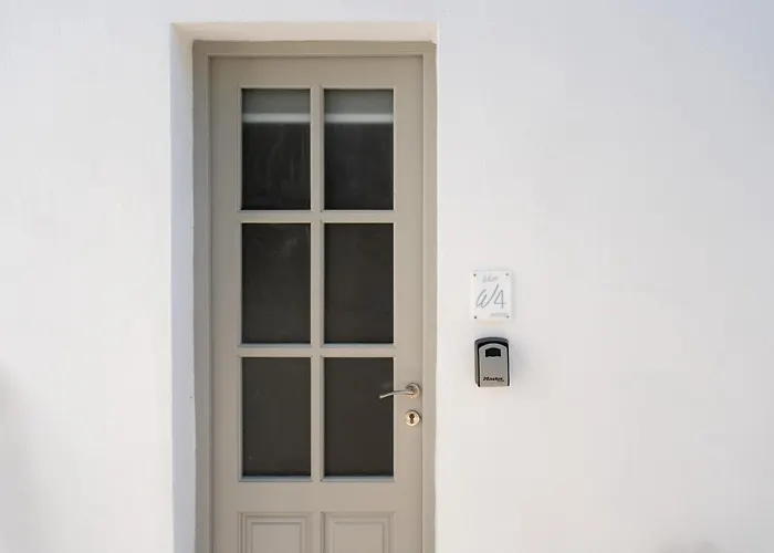 White W4 New In Naousa